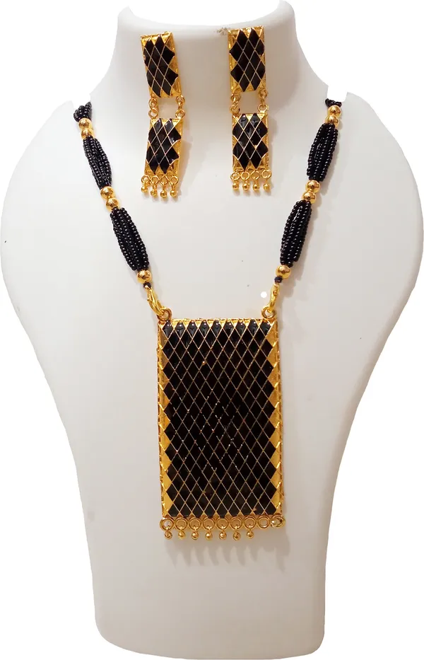 Assamese_Traditional_Gold_Plated_Black_Colour_Match_Box_Design_Tassel_Jewellery_Set_For_Women_&_Girl